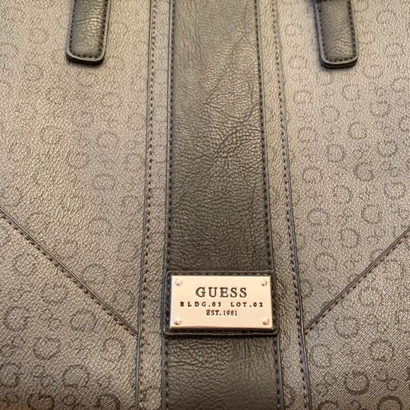 G by GUESS Women's Robin Carryall Shoulder Purse - Picture 7 of 7